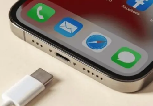 蒋场镇苹果15维修分享iPhone15改USB-C接口后能和安卓用户互借充电器吗 